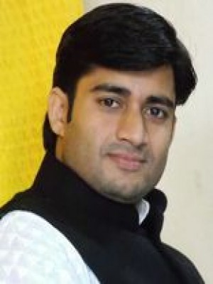 Astrologer Dr. Naveen Sharma